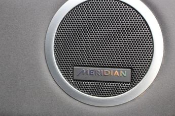 LAND ROVER DISCOVERY 3.0 SD V6 Anniversary Edition SUV 5dr Diesel Auto 4WD Euro 6 (s/