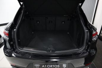 PORSCHE MACAN 2.0T SUV 5dr Petrol PDK 4WD Euro 6 (s/s) (245 ps)