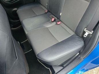 TOYOTA YARIS 1.5 VVT-h Excel, 37,000 miles, ULEZ Euro 6 Hybrid, Automatic, 15