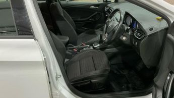 VAUXHALL ASTRA 1.6 CDTi BlueInjection SRi Nav Sports Tourer 5dr Diesel Auto Eur