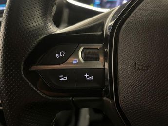 PEUGEOT E-2008 50kWh GT SUV 5dr Electric Auto (136 ps)