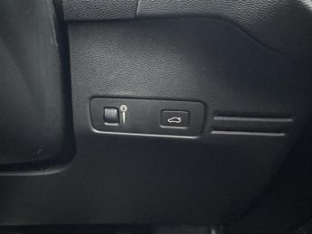 VOLVO XC40 1.5 T3 Inscription Pro SUV 5dr Petrol Auto Euro 6 (s/s) (163 ps)