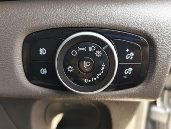 FORD TRANSIT CUSTOM 2.0 300 EcoBlue Limited Panel Van 5dr Diesel Auto L2 H1 Euro 6 (