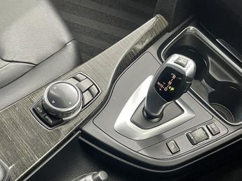 BMW 3 SERIES 2.0 320d Luxury Touring 5dr Diesel Auto Euro 5 (s/s) (184 ps)