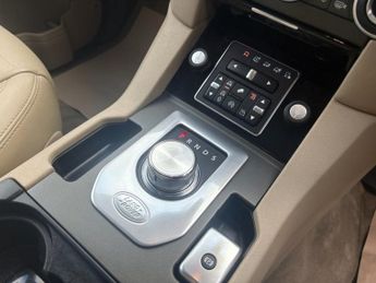 LAND ROVER DISCOVERY 4 3.0 SD V6 HSE SUV 5dr Diesel Auto 4WD Euro 5 (s/s) (255 bhp)