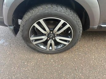 LAND ROVER DISCOVERY 4 3.0 SD V6 HSE SUV 5dr Diesel Auto 4WD Euro 5 (s/s) (255 bhp)