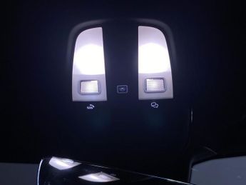 VOLVO XC40 Recharge Twin 78kWh Plus SUV 5dr Electric Auto AWD (408 ps)