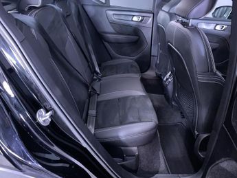 VOLVO XC40 Recharge Twin 78kWh Plus SUV 5dr Electric Auto AWD (408 ps)