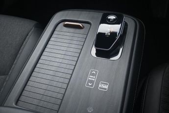 NISSAN ARIYA 63kWh Advance SUV 5dr Electric Auto 7.4kW Charger (217 ps)