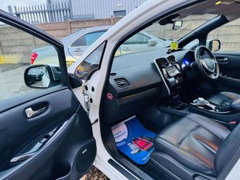 NISSAN LEAF 30kWh Tekna Hatchback 5dr Electric Auto (109 bhp)