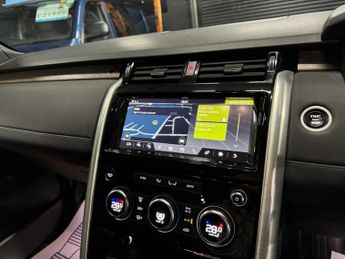 LAND ROVER DISCOVERY 5 3.0 SD V6 HSE SUV 5dr Diesel Auto 4WD Euro 6 (s/s) (306 ps)