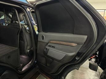 LAND ROVER DISCOVERY 5 3.0 SD V6 HSE SUV 5dr Diesel Auto 4WD Euro 6 (s/s) (306 ps)