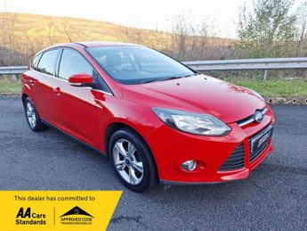 Ford Focus 1.6 Zetec Hatchback 5dr Petrol Powershift Euro 5 (125 ps)
