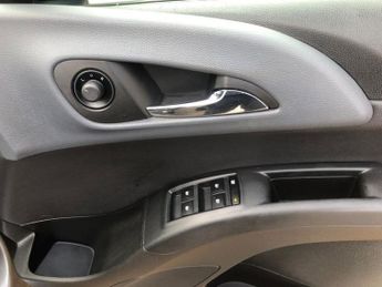 VAUXHALL MERIVA 1.4 16V SE MPV 5dr Petrol Manual Euro 5 (100 ps)