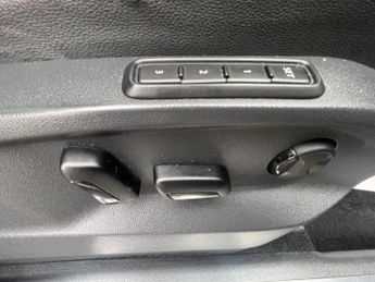 VOLKSWAGEN TIGUAN 2.0 TDI BlueMotion Tech R-Line SUV 5dr Diesel DSG 4Motion Euro 6