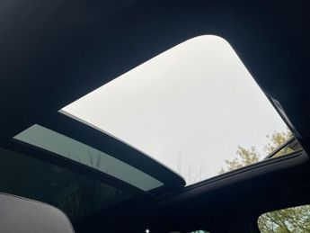 VOLKSWAGEN TIGUAN 2.0 TDI BlueMotion Tech R-Line SUV 5dr Diesel DSG 4Motion Euro 6