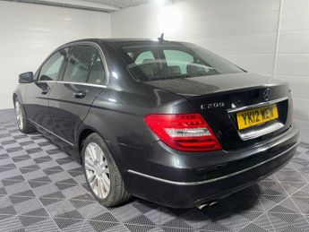 MERCEDES-BENZ C-CLASS 2.1 C200 CDI BlueEfficiency Elegance Saloon 4dr Diesel G-Tronic+