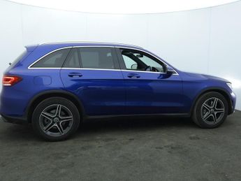 MERCEDES-BENZ GLC 2.0 GLC220d AMG Line SUV 5dr Diesel G-Tronic+ 4MATIC Euro 6 (s/s