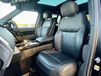 LAND ROVER RANGE ROVER 4.4 P530 V8 Autobiography SUV 5dr Petrol Auto 4WD Euro 6 (s/s) (