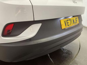 VOLKSWAGEN ID.4 Pro Performance 77kWh Life SUV 5dr Electric Auto (204 ps)