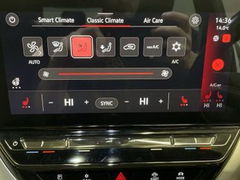 VOLKSWAGEN ID.4 Pro Performance 77kWh Life SUV 5dr Electric Auto (204 ps)