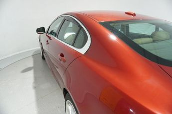 JAGUAR XF 2.2d Luxury Saloon 4dr Diesel Auto Euro 5 (s/s) (163 ps)