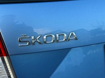SKODA RAPID SPACEBACK 1.4 TSI Elegance Hatchback 5dr Petrol DSG Euro 5 (122 ps)