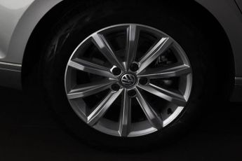VOLKSWAGEN PASSAT 2.0 TDI BlueMotion Tech SE Business Saloon 4dr Diesel DSG Euro 6