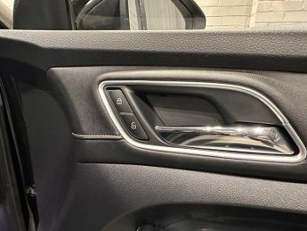 MG MG5 61.1kWh Excite Long Range Estate 5dr Electric Auto (156 ps)