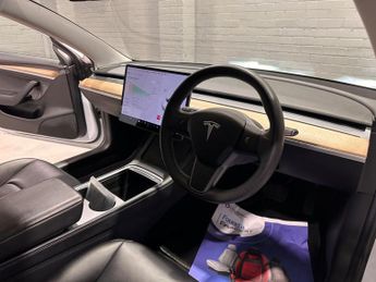TESLA Model 3 Standard Range Plus Saloon 4dr Electric Auto RWD (241 bhp)