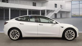 TESLA Model 3 Standard Range Plus Saloon 4dr Electric Auto RWD (241 bhp)