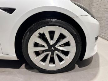TESLA Model 3 Standard Range Plus Saloon 4dr Electric Auto RWD (241 bhp)