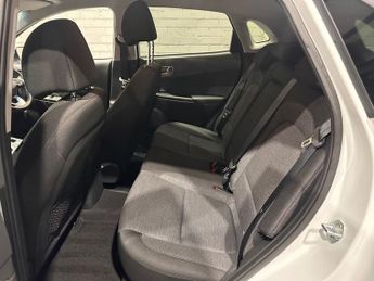 HYUNDAI KONA 64kWh Premium SUV 5dr Electric Auto (10.5kW Charger) (204 ps)