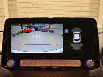 HYUNDAI KONA 64kWh Premium SUV 5dr Electric Auto (10.5kW Charger) (204 ps)