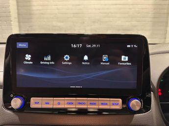 HYUNDAI KONA 64kWh Premium SUV 5dr Electric Auto (10.5kW Charger) (204 ps)