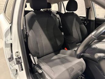 MG MG5 52.5kWh Excite Estate 5dr Electric Auto (156 ps)