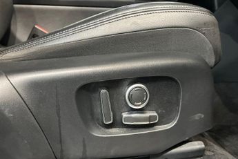 LAND ROVER RANGE ROVER EVOQUE 1.5 P300e 12.2kWh R-Dynamic S SUV 5dr Petrol Plug-in Hybrid Auto