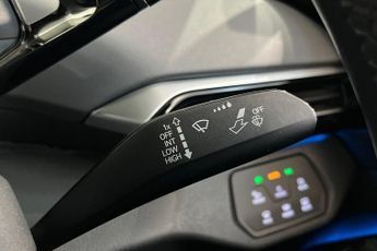 VOLKSWAGEN ID5 Pro Performance 77kWh Tech SUV 5dr Electric Auto (204 ps) Androi