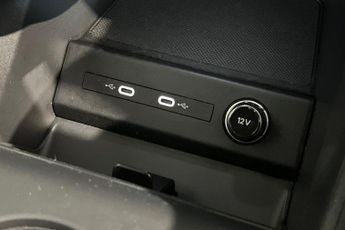 AUDI Q4 E-TRON 40 Launch Edition SUV 5dr Electric Auto 82kWh (204 ps) Cruise Co