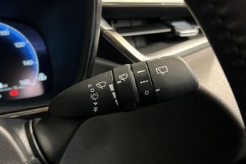 TOYOTA COROLLA 1.8 VVT-h Icon Hatchback 5dr Petrol Hybrid CVT Euro 6 (s/s) (140