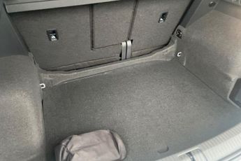 VOLKSWAGEN TIGUAN 1.5 TSI Life SUV 5dr Petrol DSG Euro 6 (s/s) (150 ps) Front  / R