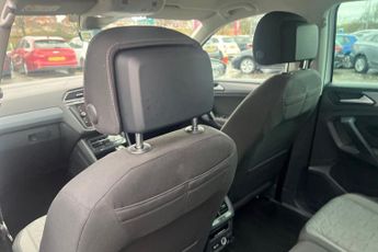 VOLKSWAGEN TIGUAN 1.5 TSI Life SUV 5dr Petrol DSG Euro 6 (s/s) (150 ps) Front  / R