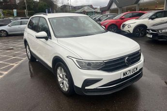 VOLKSWAGEN TIGUAN 1.5 TSI Life SUV 5dr Petrol DSG Euro 6 (s/s) (150 ps) Front  / R