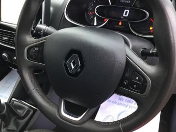 RENAULT CLIO 0.9 TCe Dynamique Nav Hatchback 5dr Petrol Manual Euro 6 (s/s) (