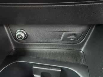 AUDI Q2 1.5 TFSI CoD 35 S line SUV 5dr Petrol S Tronic Euro 6 (s/s) (150