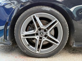 MERCEDES-BENZ A-CLASS 2.0 A220 AMG Line Hatchback 5dr Petrol 7G-DCT Euro 6 (s/s) (190 