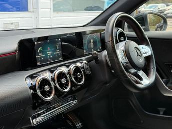 MERCEDES-BENZ A-CLASS 2.0 A220 AMG Line Hatchback 5dr Petrol 7G-DCT Euro 6 (s/s) (190 
