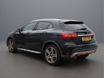 MERCEDES-BENZ 180 2.1 GLA220d AMG Line (Premium Plus) SUV 5dr Diesel 7G-DCT 4MATIC