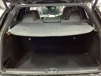 MERCEDES-BENZ 180 2.1 GLA220d AMG Line (Premium Plus) SUV 5dr Diesel 7G-DCT 4MATIC