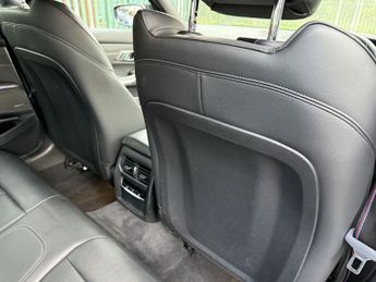 BMW 3 SERIES 2.0 330e 12kWh M Sport Saloon 4dr Petrol Plug-in Hybrid Auto Eur